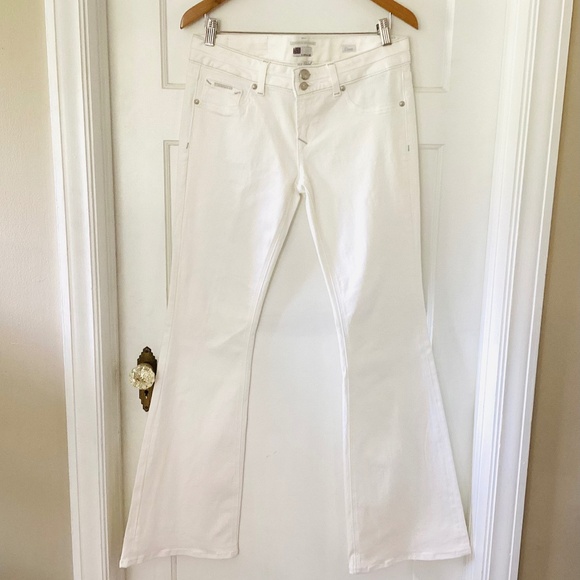 Rerock for Express womens White Low Rise Flare Denim Jeans Silver Stitching Sz 8 - Picture 1 of 16